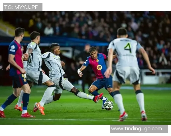 1516赛季皇马与巴萨巅峰对决回顾：经典战役与传奇球员的交锋