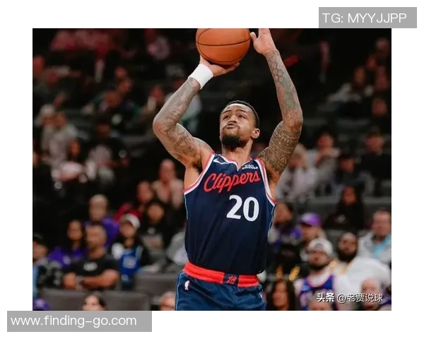 NBA快船与爵士激战正酣比分胶着精彩瞬间回顾与分析